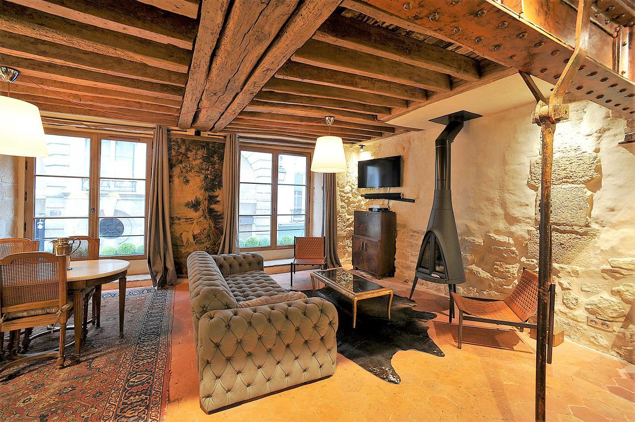 Beautiful Apartment In Historical Marais Paris Eksteriør bilde