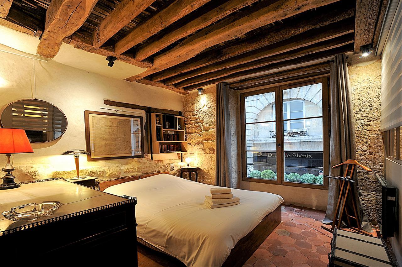 Beautiful Apartment In Historical Marais Paris Eksteriør bilde
