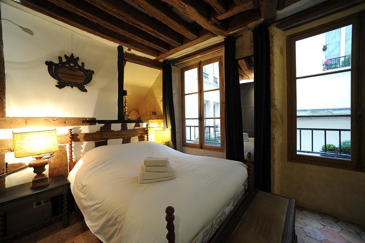 Beautiful Apartment In Historical Marais Paris Eksteriør bilde