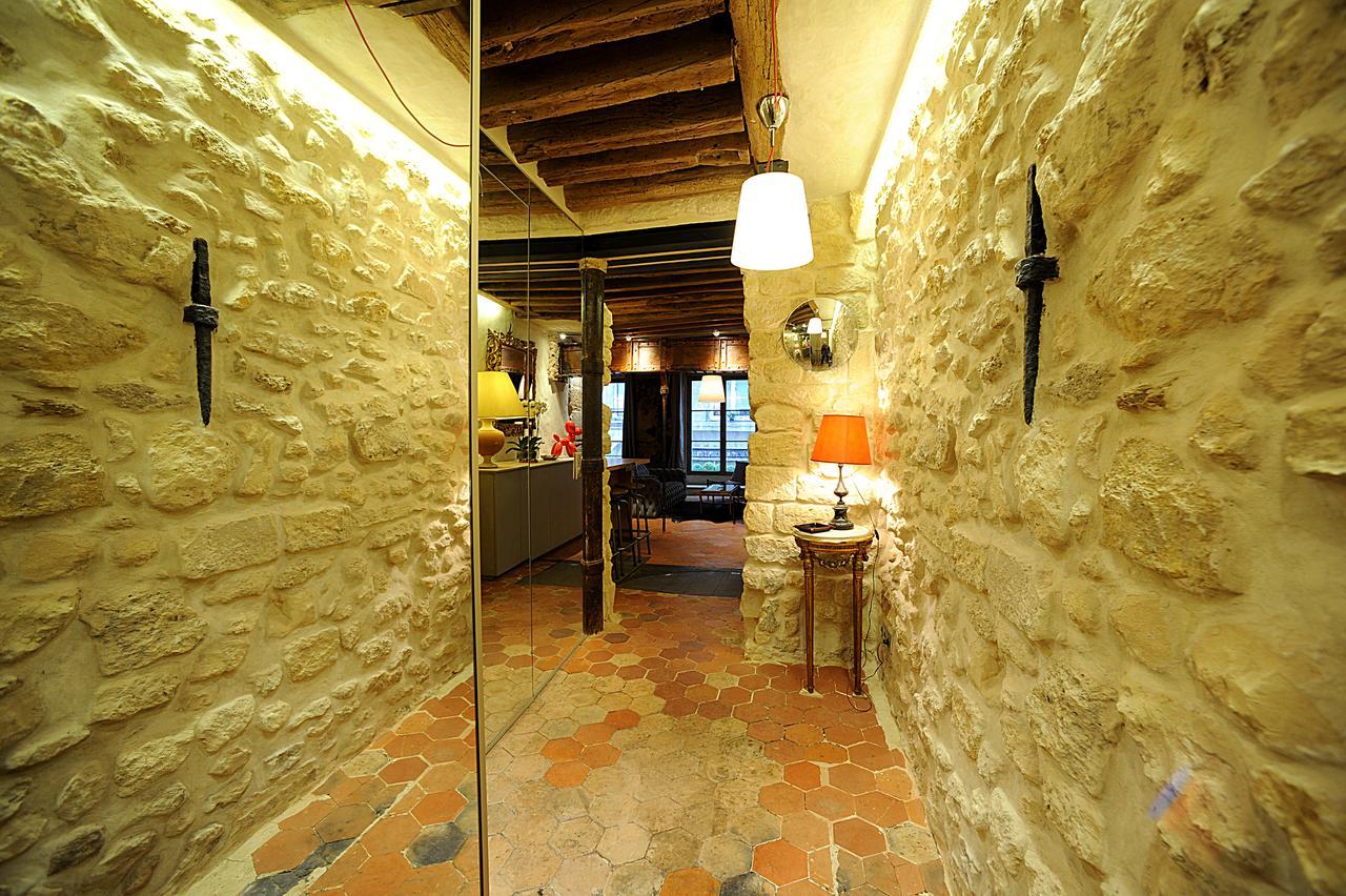 Beautiful Apartment In Historical Marais Paris Eksteriør bilde