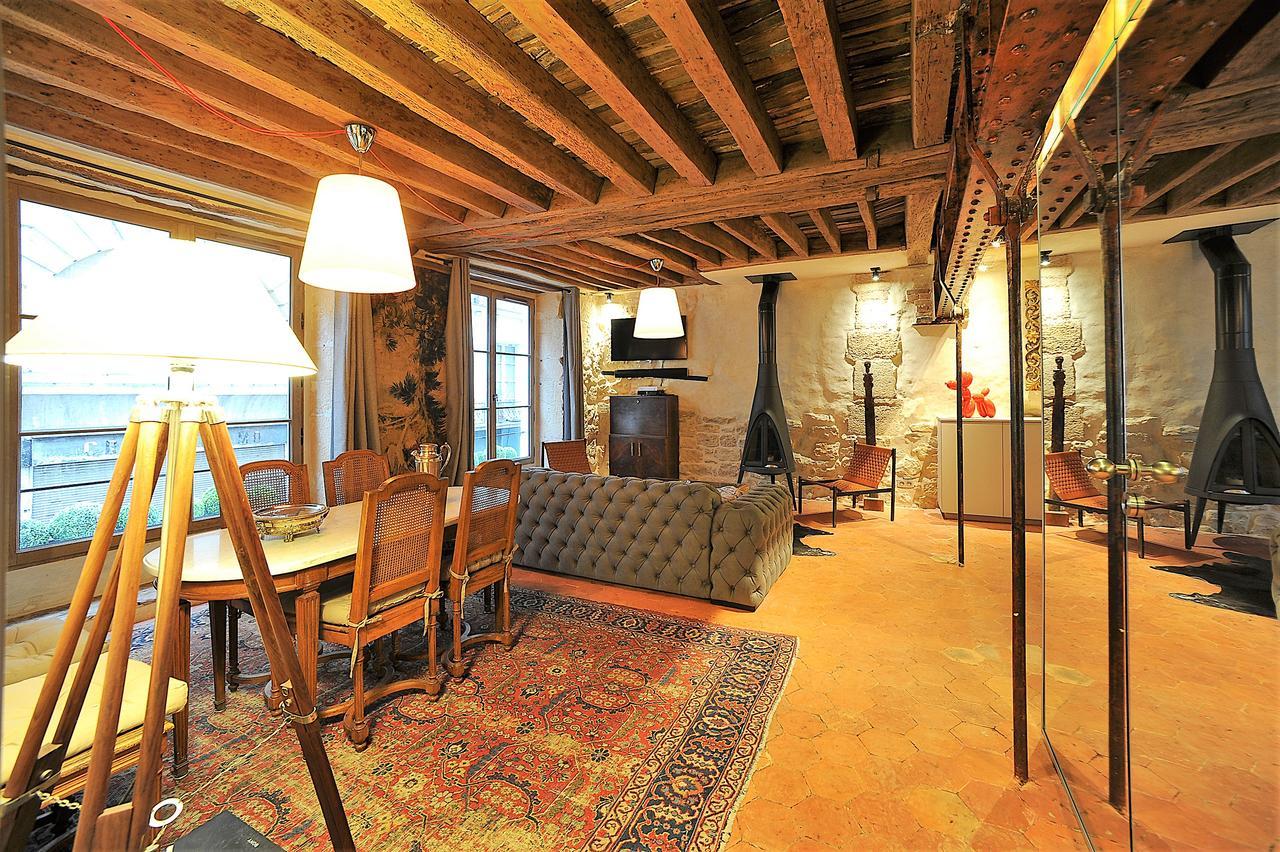 Beautiful Apartment In Historical Marais Paris Eksteriør bilde