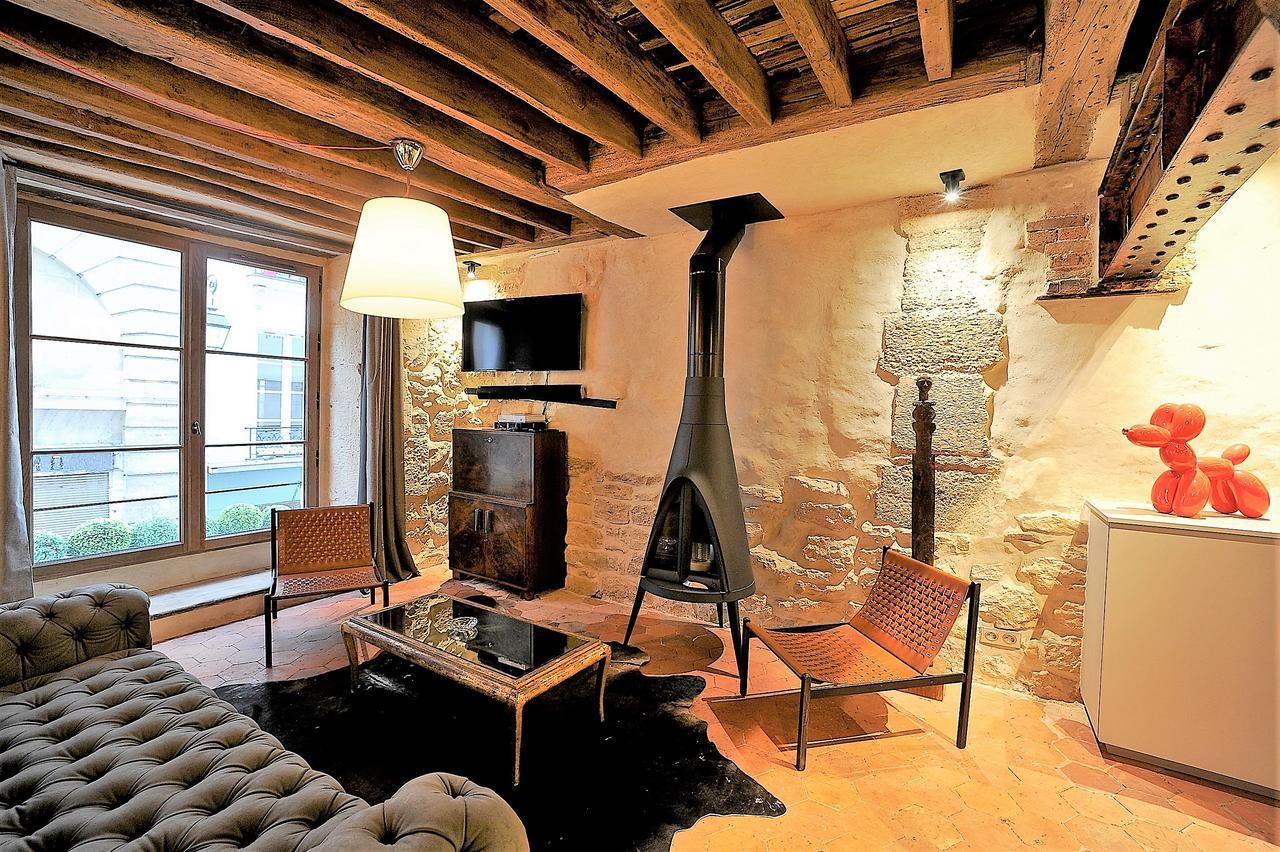 Beautiful Apartment In Historical Marais Paris Eksteriør bilde